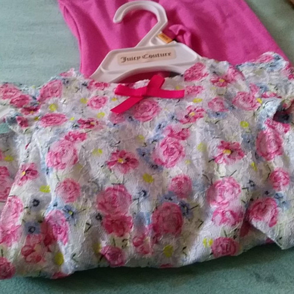 Clothes - Picture 3 of 9